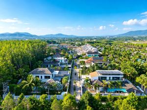 Bangtao 4 Bedrooms Modern Single-Unit Villa 1000 Square Meters of Land 15-Meter Oversized Private Pool Oversized Garden