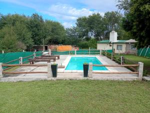 Casa de campo con parque y pileta
