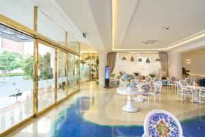 Nha VIET Nha Trang Hotel, former name Nha Trang Prince