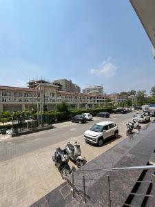 Modern 1BHK Retreat
