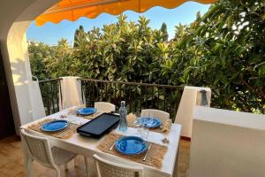 Casa Azul Soleada Calan Porter