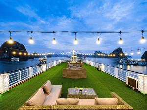Amanda Pearl Cruise Ha Long Bay