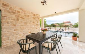 Stunning Home In Biograd Na Moru