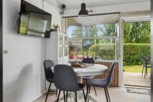 Lovely Holiday Home In Marielyst Strandpark