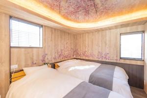 New Shinjuku Villa, Rooftop Bath, 3 Ensuite BRs