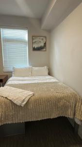 New Bright & Furnished Home Base Near USC