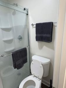 New Bright & Furnished Home Base Near USC