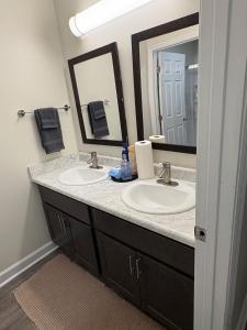 New Bright & Furnished Home Base Near USC
