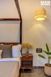StayVista at Casa Solis with Pool, WiFi