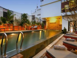 Hotel Deals