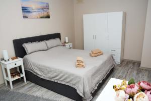 Beachside 2BR Gem Lazur