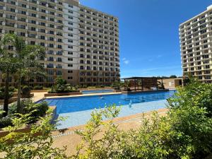 RJBs Place Cebu with City, Sea and Pool Views