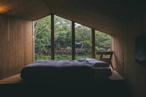 Earthboat Nasu - Glamping Cabin with Private Wood-Fired Sauna & Onsen, Pet-Friendly & Cage-Free