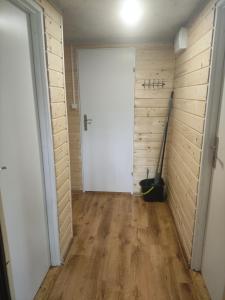 Leśna Ryba I Domki nad jeziorem z parkiem linowym