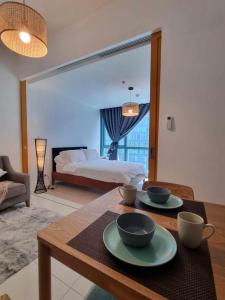 Comforting Luxurious 1-BR in Uptown BGC with Pool