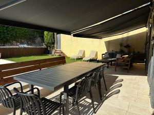 Belle villa 7 pers jardin & piscine quartier calme de Marseille