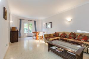 House with garden at Oliva Nova MET & Golf & Padel & Beach resort