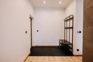 Ringi Heritage Old Town Residences - The Brick & Beam Apartment - Terrace & Parking