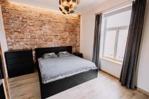 Ringi Heritage Old Town Residences - The Brick & Beam Apartment - Terrace & Parking