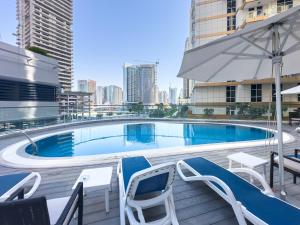 Escape24 1BR Dunya Tower near Dubai Malll & Burj Khalifa