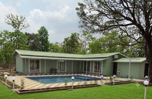 Mist farm & resort