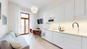 Central Cozy Apartment with Balcony near Wenceslas Square