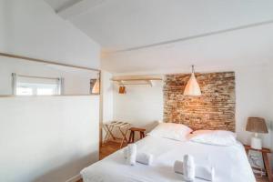 Apt for 3 near the city center La Rochelle
