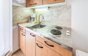 Awesome Apartment In Supetarska Draga With Wifi