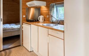2 Bedroom Nice Home In Vejle