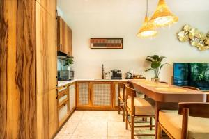 Sunny Cuddles 2BR in Prime Canggu Location
