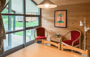 2 Bedroom Stunning Home In Vejle