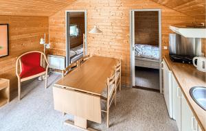 2 Bedroom Cozy Home In Vejle