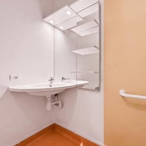 Studio RDC, calme, parking & piscine chauffée