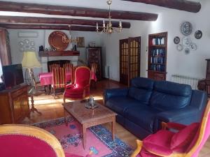 Villa en campagne, 4 chambres, avec piscine et parc clos - samedi au samedi
