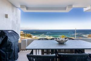 The Mira Hermanus Whisperer Whales Oasis 302
