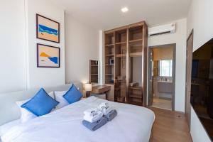 Bang Tao 2BR Apartment CapitalPro Canvas