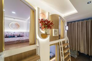 Tan Binh House Hotel