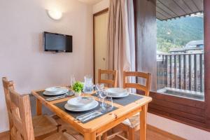 Nice apartment with mountain view parking