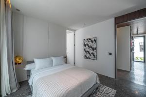 Villa Memoria - Stylish 4BR Luxury Villa in Umalas
