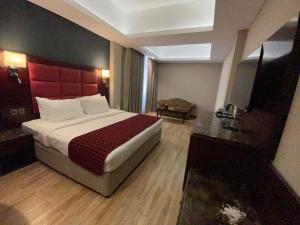 Ramee Guestline Hotel