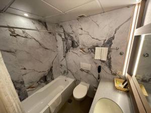 Ramee Guestline Hotel
