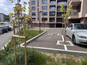 New two bdr Airport Apartment free parking