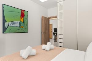 Brand-New Apt near Metro & Acropolis Museum Area