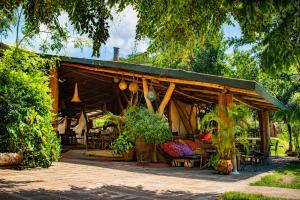 Camp Carnelleys