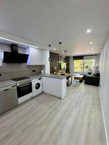 TuristMar - Amplio Apartamento en Salou con piscina, a 2 minutos de la Playa