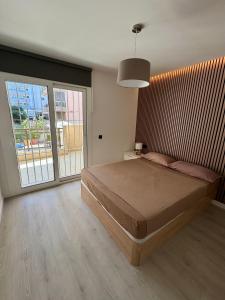 TuristMar - Amplio Apartamento en Salou con piscina, a 2 minutos de la Playa