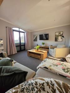 4 Polo Suite Gowrie Village