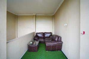 RedDoorz near Padang Golf Adisucipto
