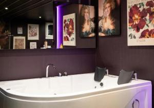Doux Pavillon - Velvet Garden