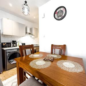 Modern 1 Bedroom Apartment with Pool, Gym Sauna Wilma Towers Kilimani, Nairobi Twiga Suites